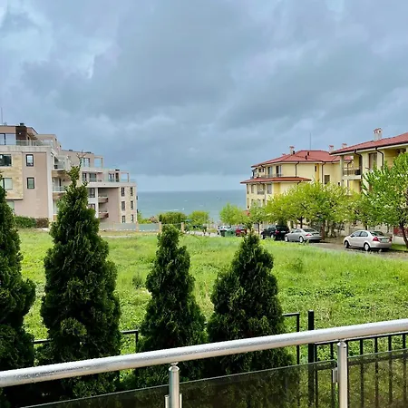 Apartment Black Sea Breeze No 3 *
